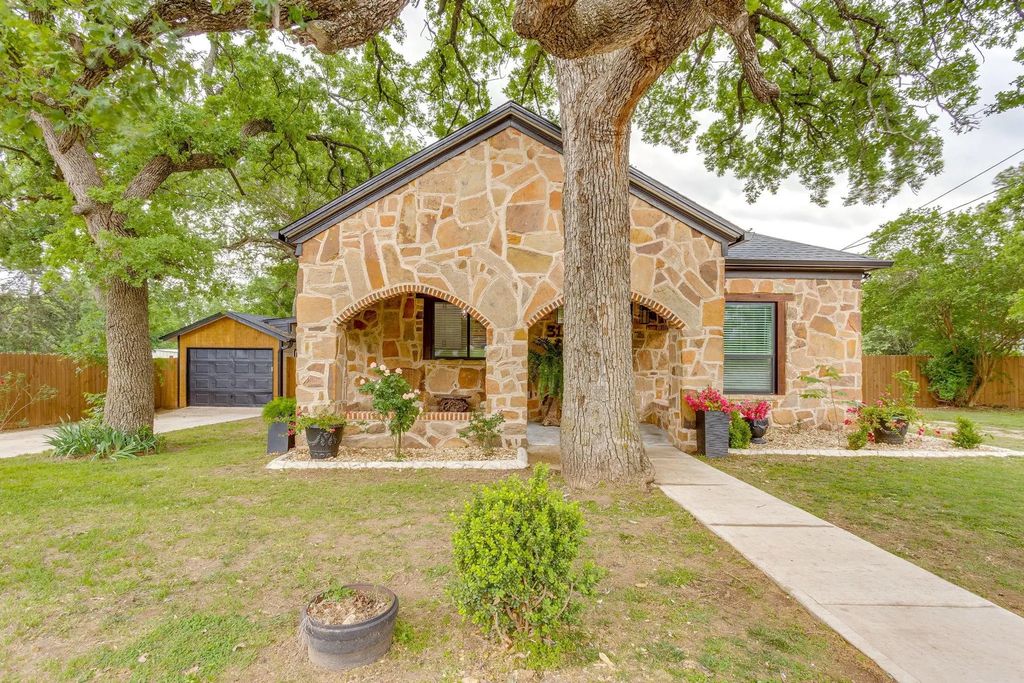 315 Cleveland Avenue, Weatherford