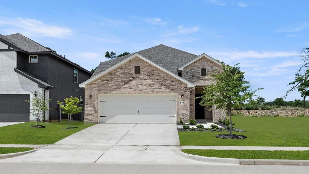 1720 Edgeway Drive, Aubrey