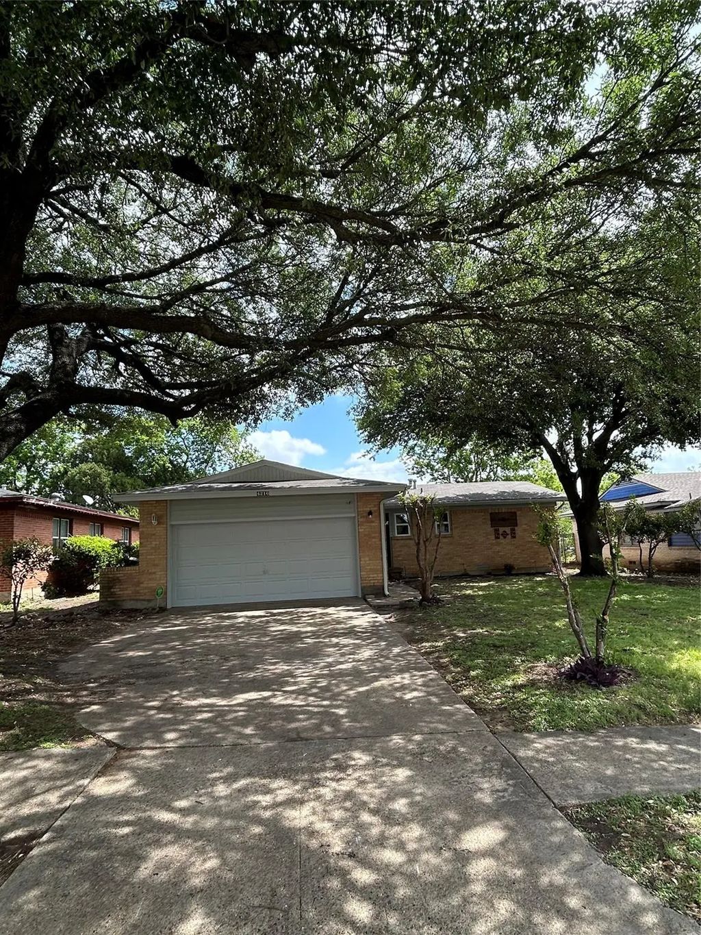 4216 Sun Valley Drive, Dallas