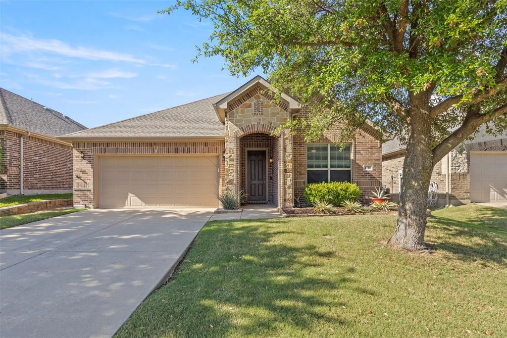 1715 Oak Glen Drive, Wylie