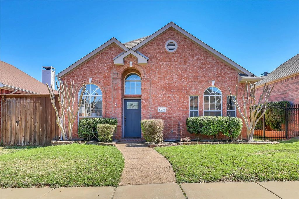 8016 Springmoss Drive, Plano
