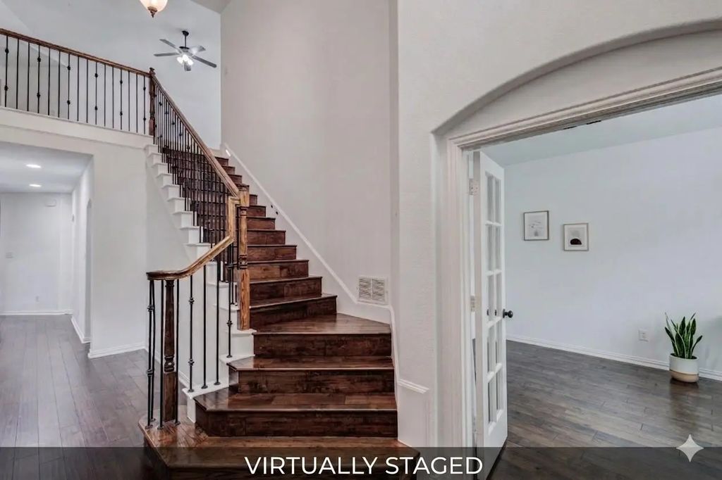 2529 Louis Lane, Lewisville