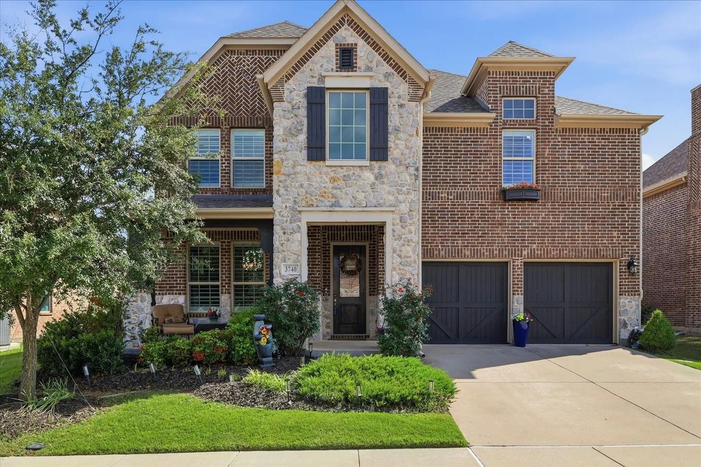 3740 Manchester, The Colony