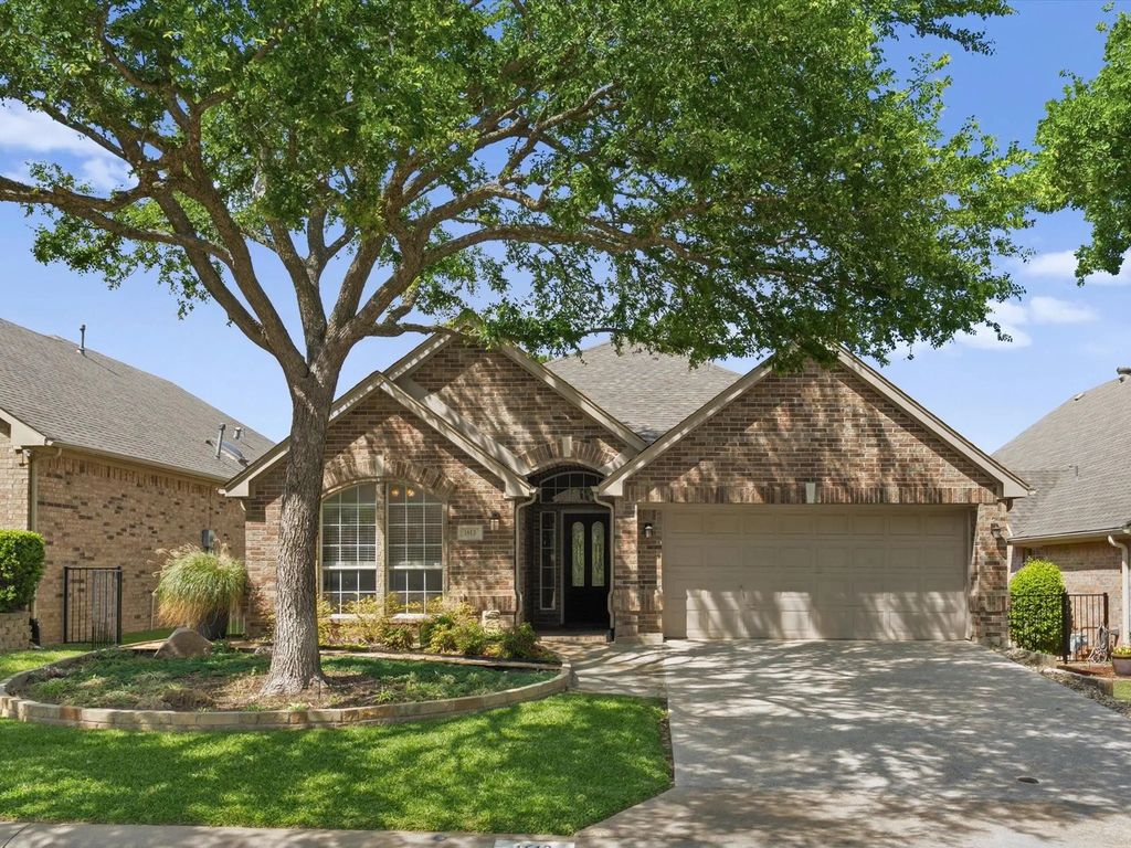 1613 Villa Court, Corinth