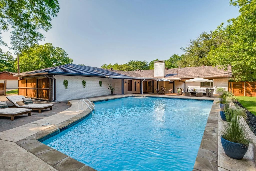 1516 W Five Mile Parkway, Dallas
