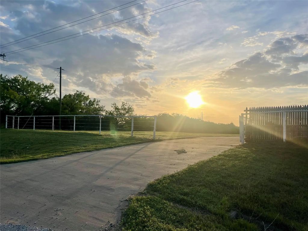 17849 N State Highway 16, Possum Kingdom Lake