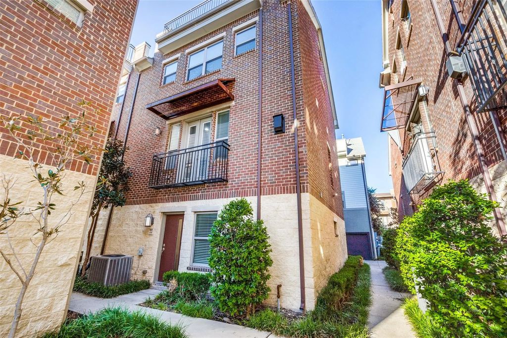 4323 Dickason Avenue 25, Dallas