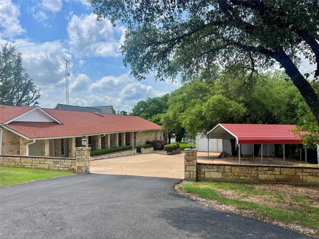 207 County Road 564, Eastland