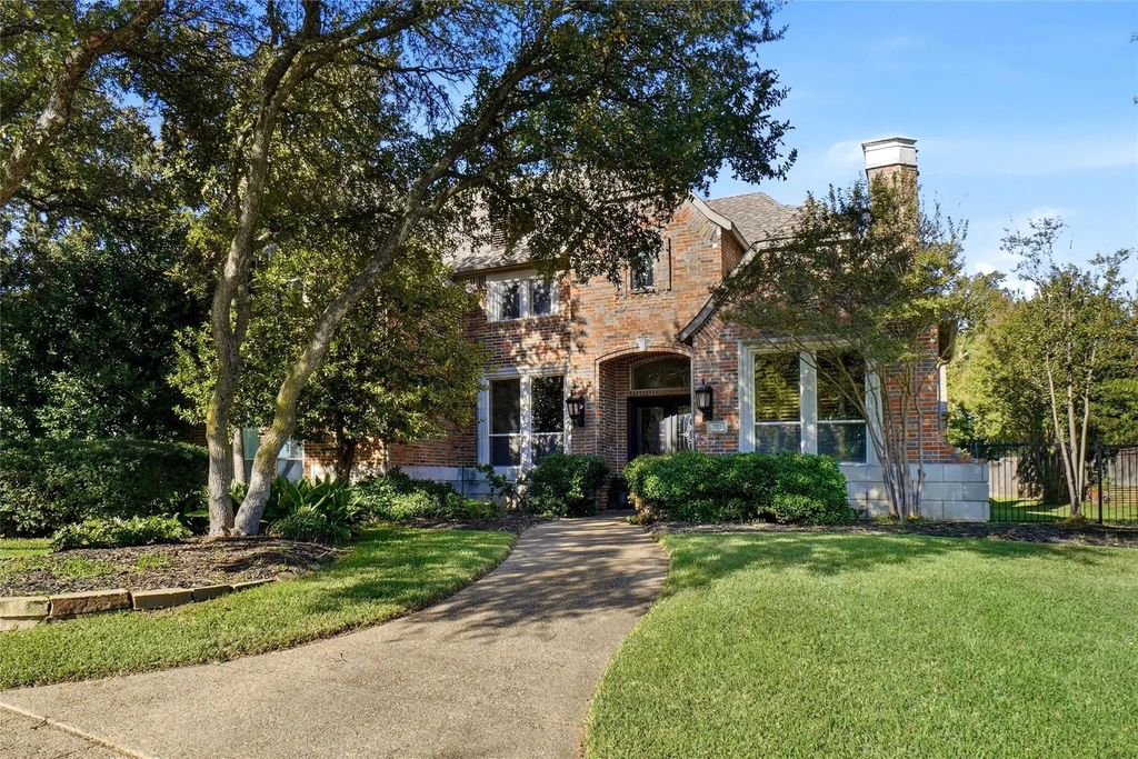 702 Wentwood Drive, Southlake
