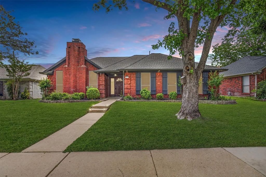 1618 Crosshaven Drive, Lewisville