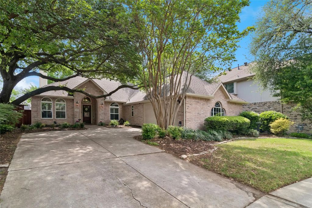 1443 Lone Star Court, Allen