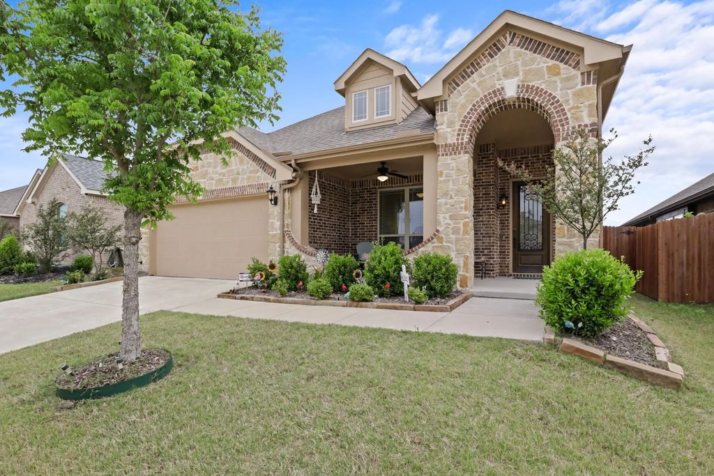 3104 Kirby Lane, Forney