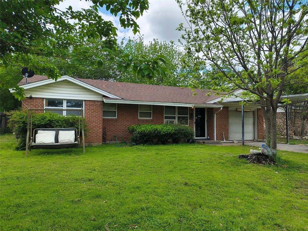 600 Thompson Drive, Saginaw