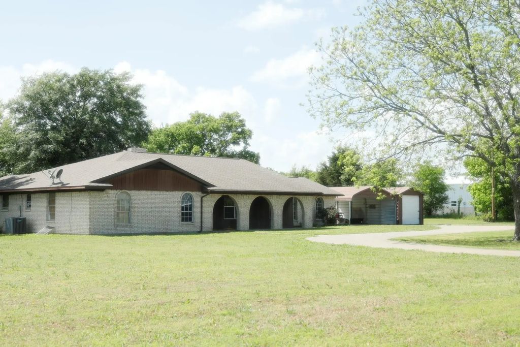 8348 Fm 2860, Oak Grove