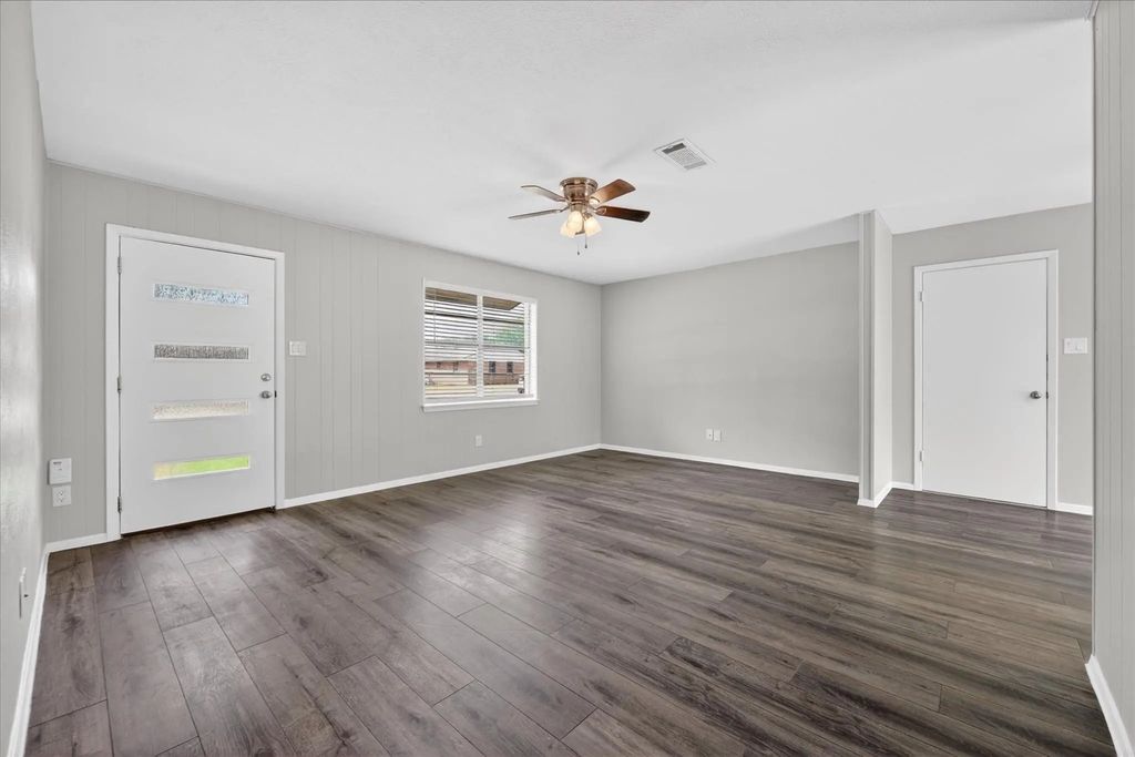 205 Wayne Drive, Sanger