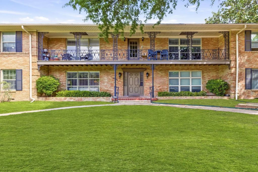 6131 Bandera Avenue A, Dallas