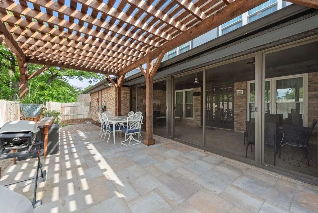 6155 Highwoods Court, Fort Worth