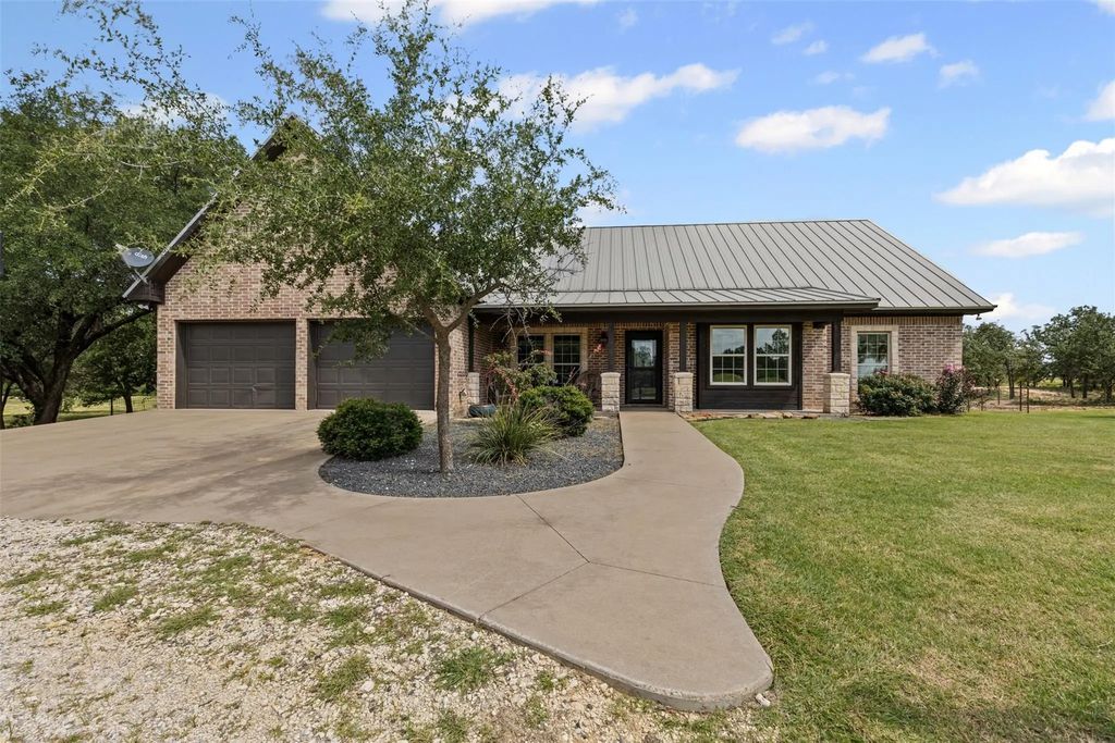 1445 County Road 428, Stephenville
