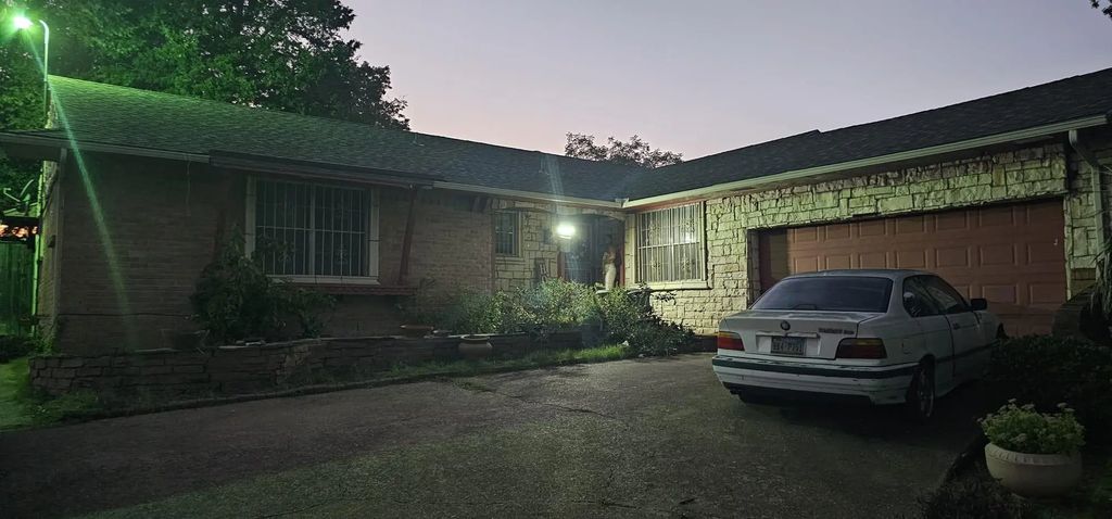 5515 Fox Hill Lane, Dallas