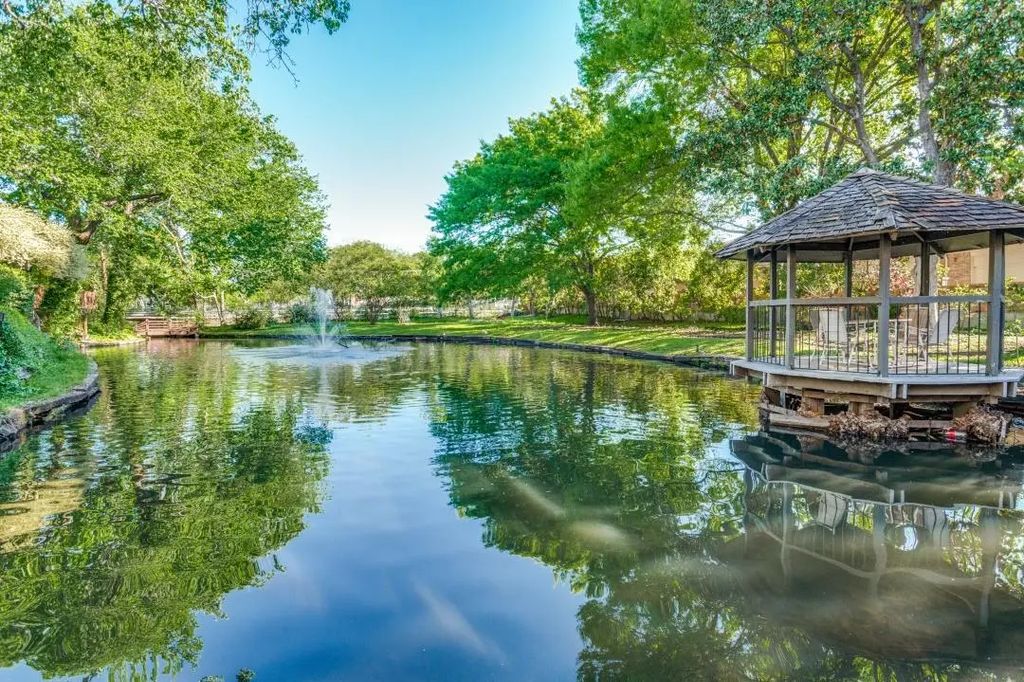 12056 Tavel Circle, Dallas