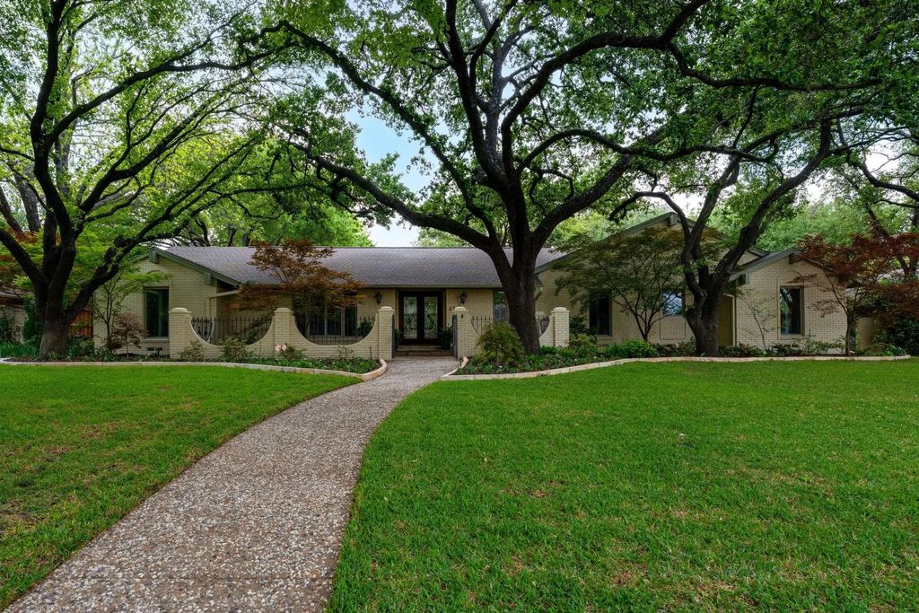 6950 Mossvine Drive, Dallas