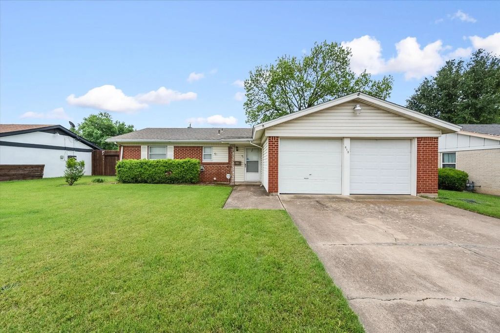 613 Whitener Road, Euless