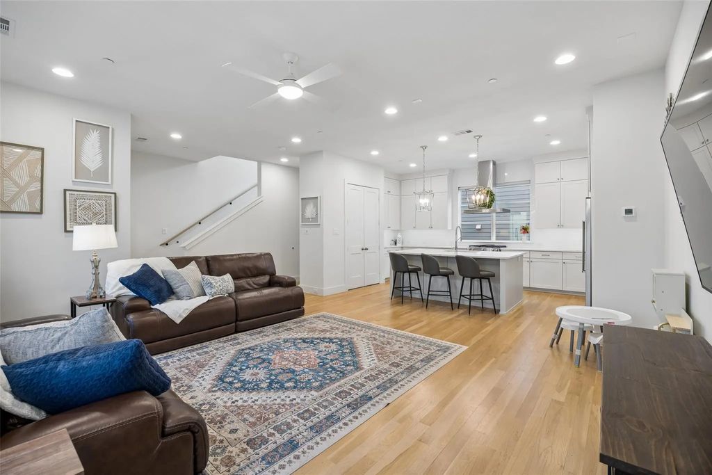 2715 Kimsey Drive 102, Dallas