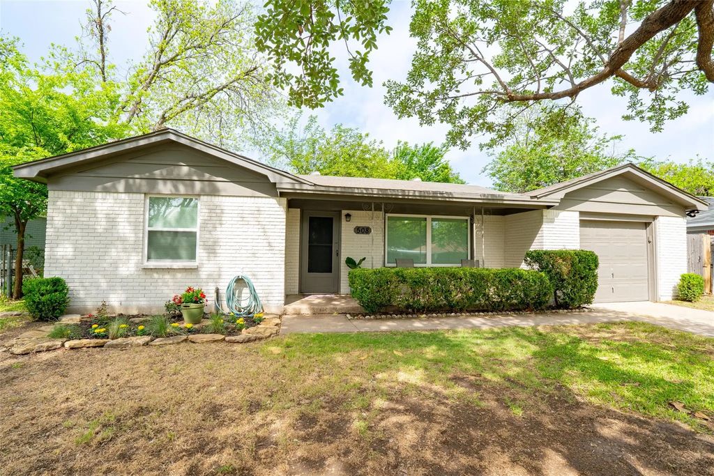 508 Grant Circle, White Settlement