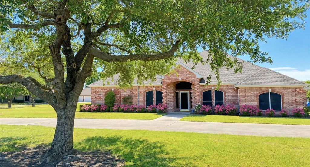 10524 Live Oak, Forney