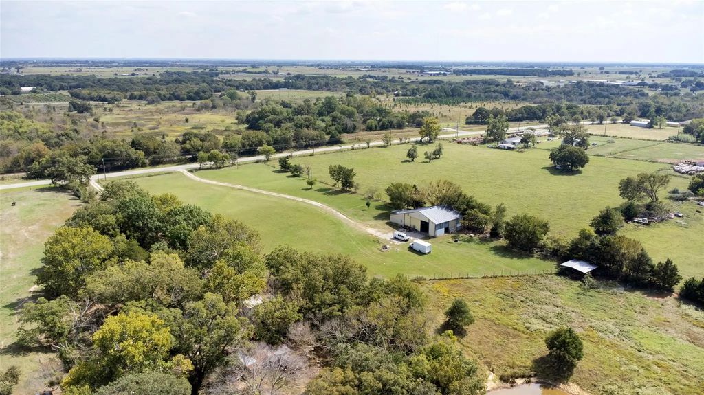 3083 Business Highway 377, Whitesboro