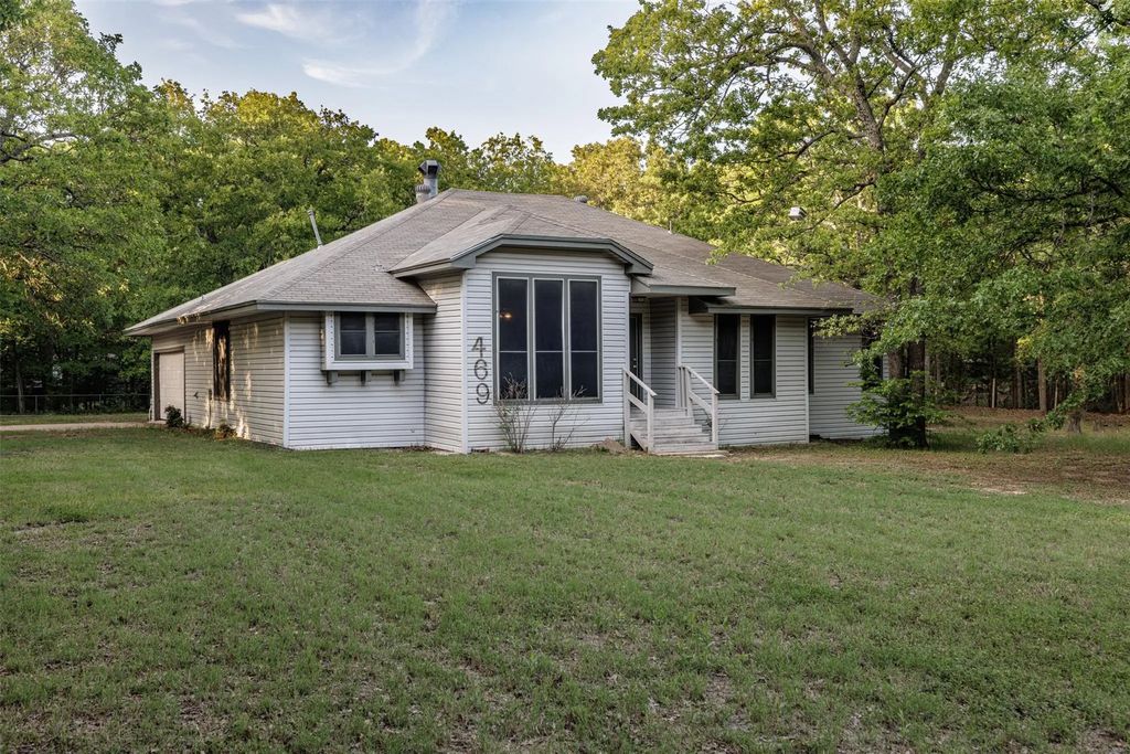 469 County Road 3788, Quinlan