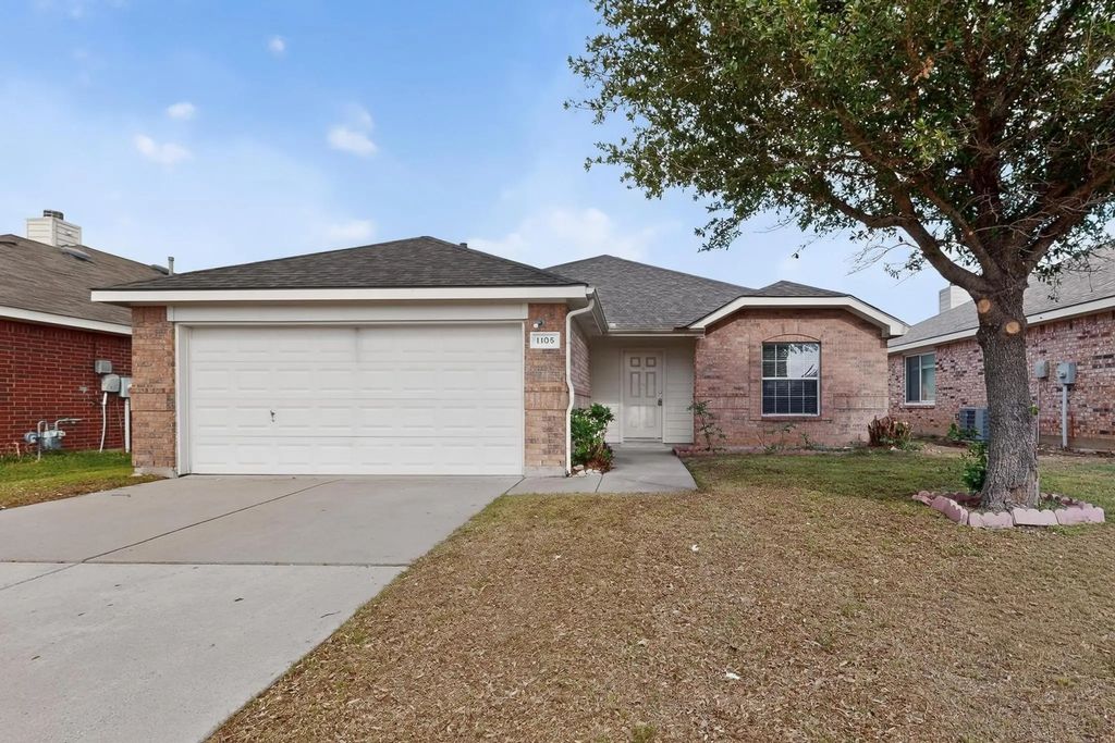 1105 Roping Reins Way, Fort Worth