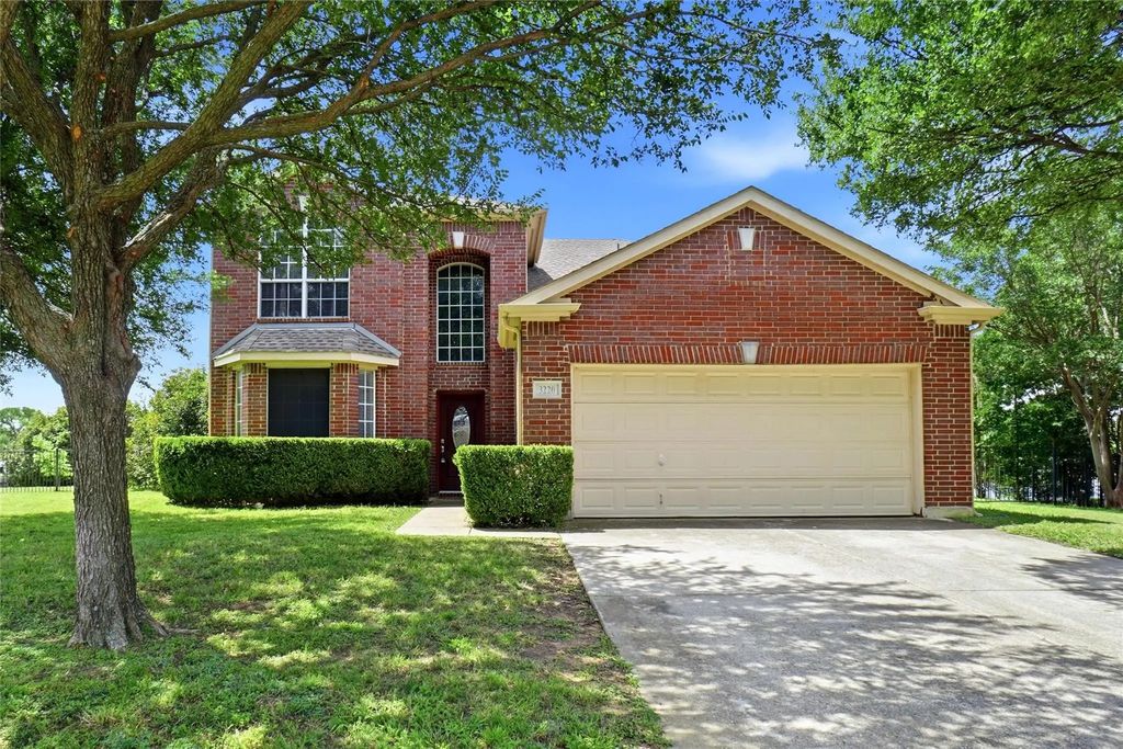 3220 Herring Court, Denton