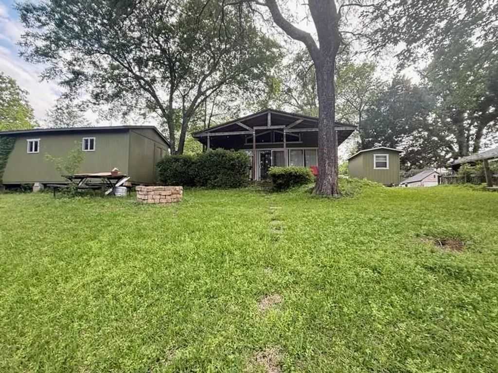128 Shady Shores Drive, Mabank