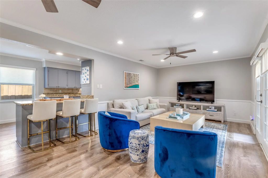 2476 Pinebluff Drive, Dallas