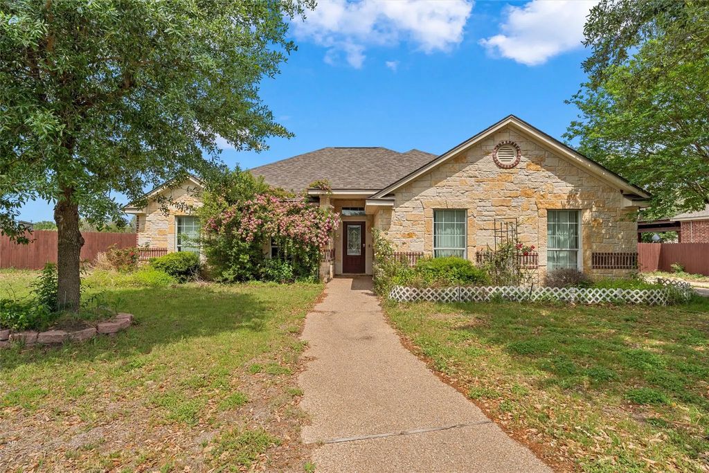 2524 Riders Way, Waco