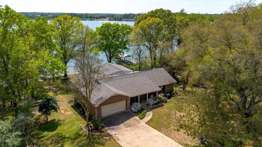 488 S County Road 4837, Winnsboro