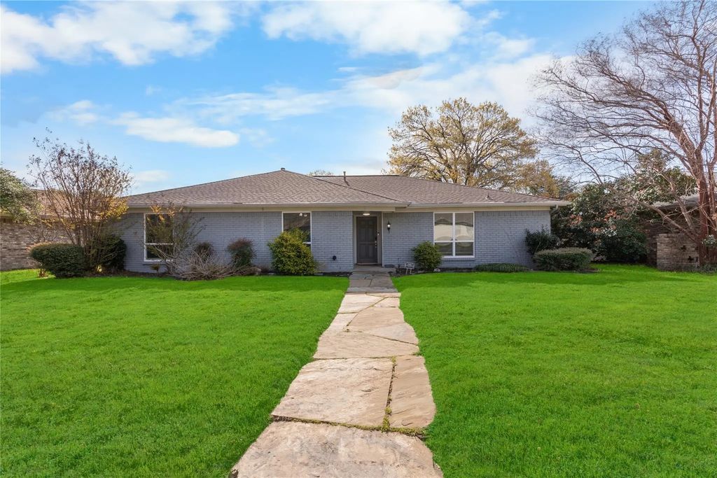 2424 Winterstone Drive, Plano