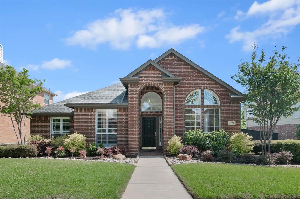 2729 Vista Bluff Boulevard, Lewisville
