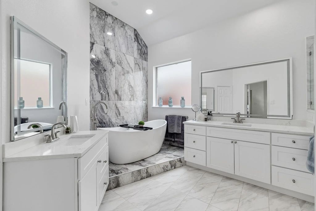 115 Saint James Road, Irving
