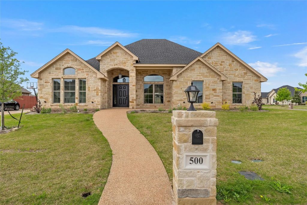 500 Sagebrush Lane, Waco
