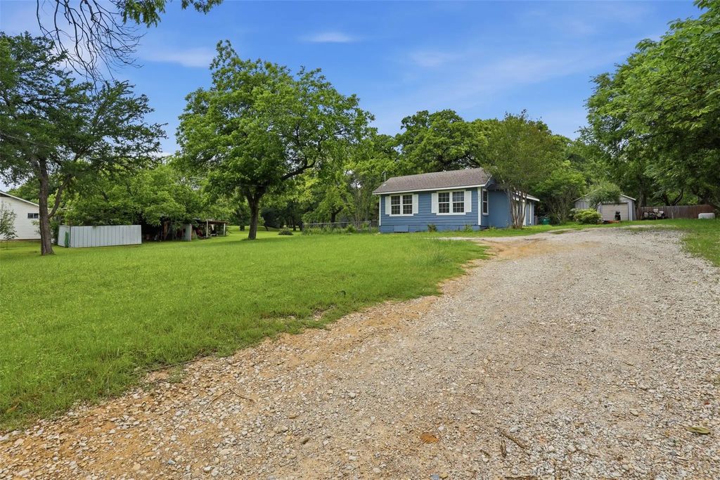 5821 Highland Avenue, Haltom City