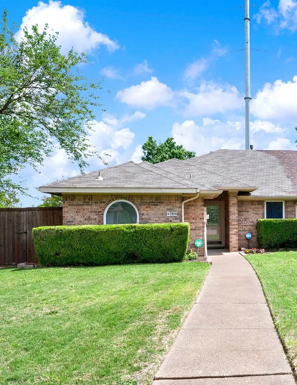 4509 Club Estate Place, Mesquite