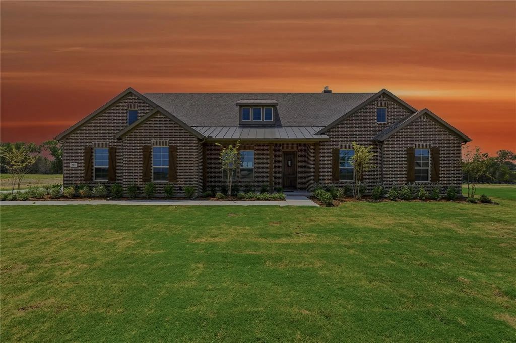 2835 Geneva Way, Blue Ridge