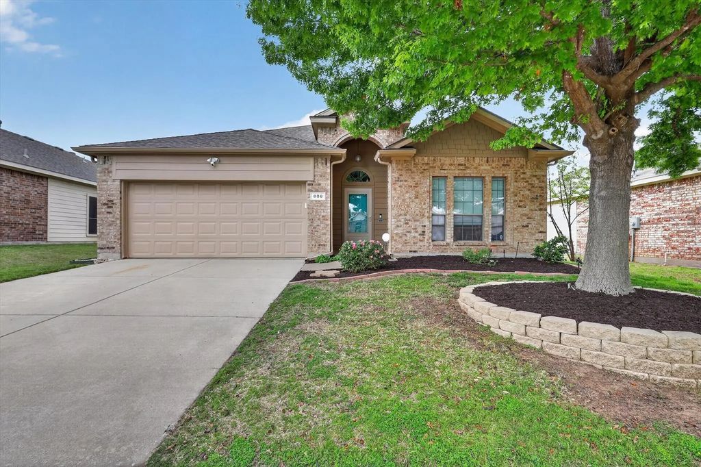 808 Mexicali Way, Fort Worth