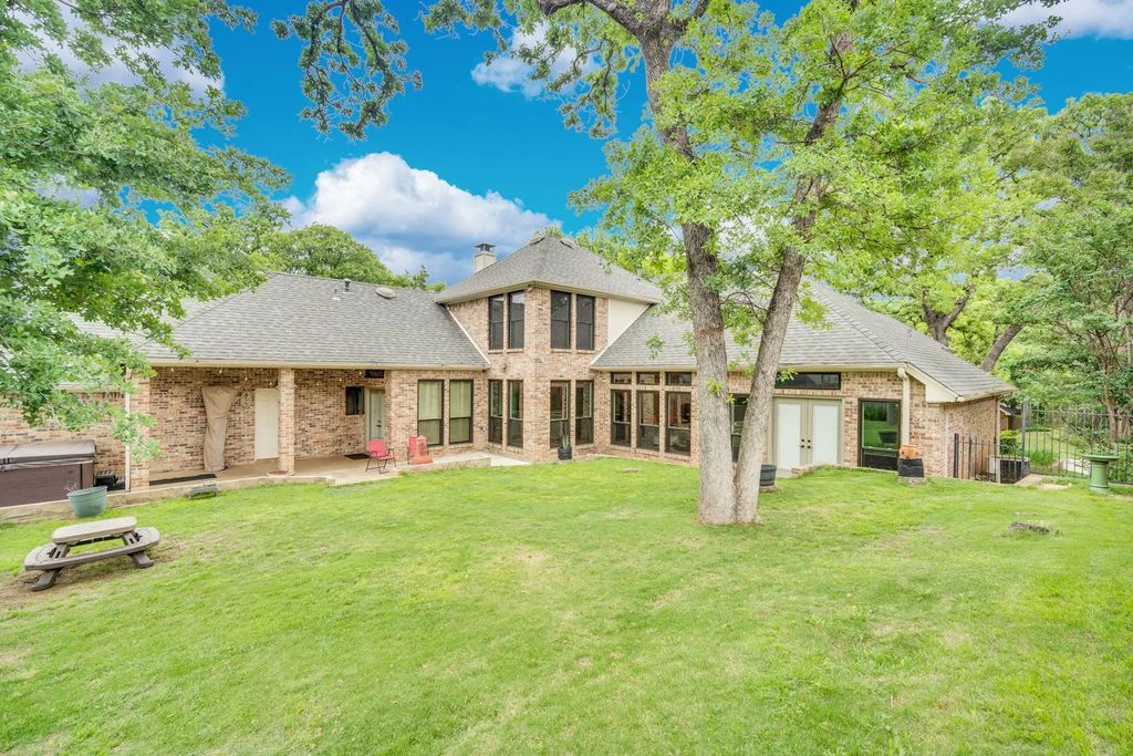 6105 Waterview Drive, Arlington