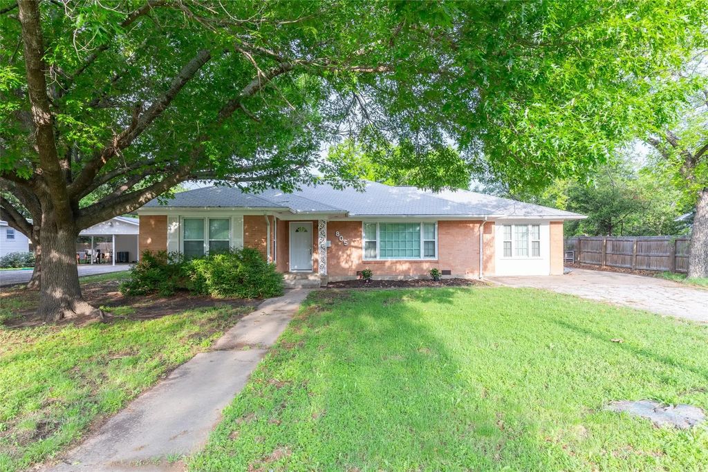 805 S Seaman Street, Eastland