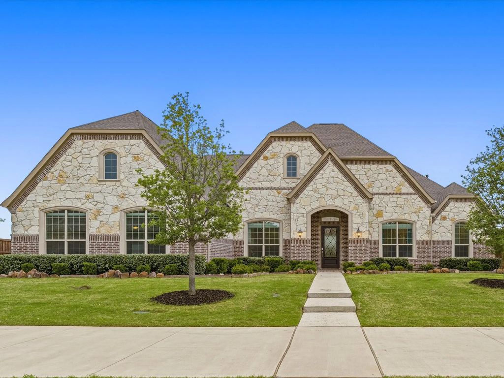 913 Bluebonnet Drive, Keller