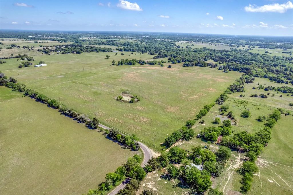 1203 County Road 4132, Cumby
