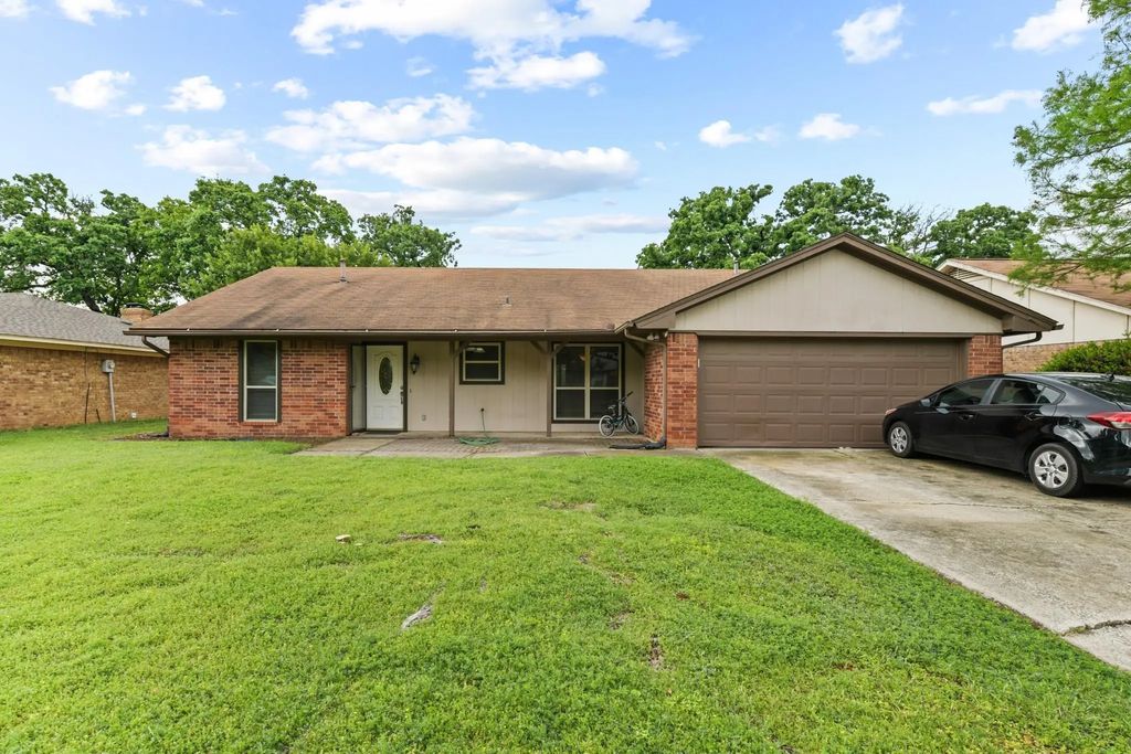 2919 Panhandle Drive, Grapevine